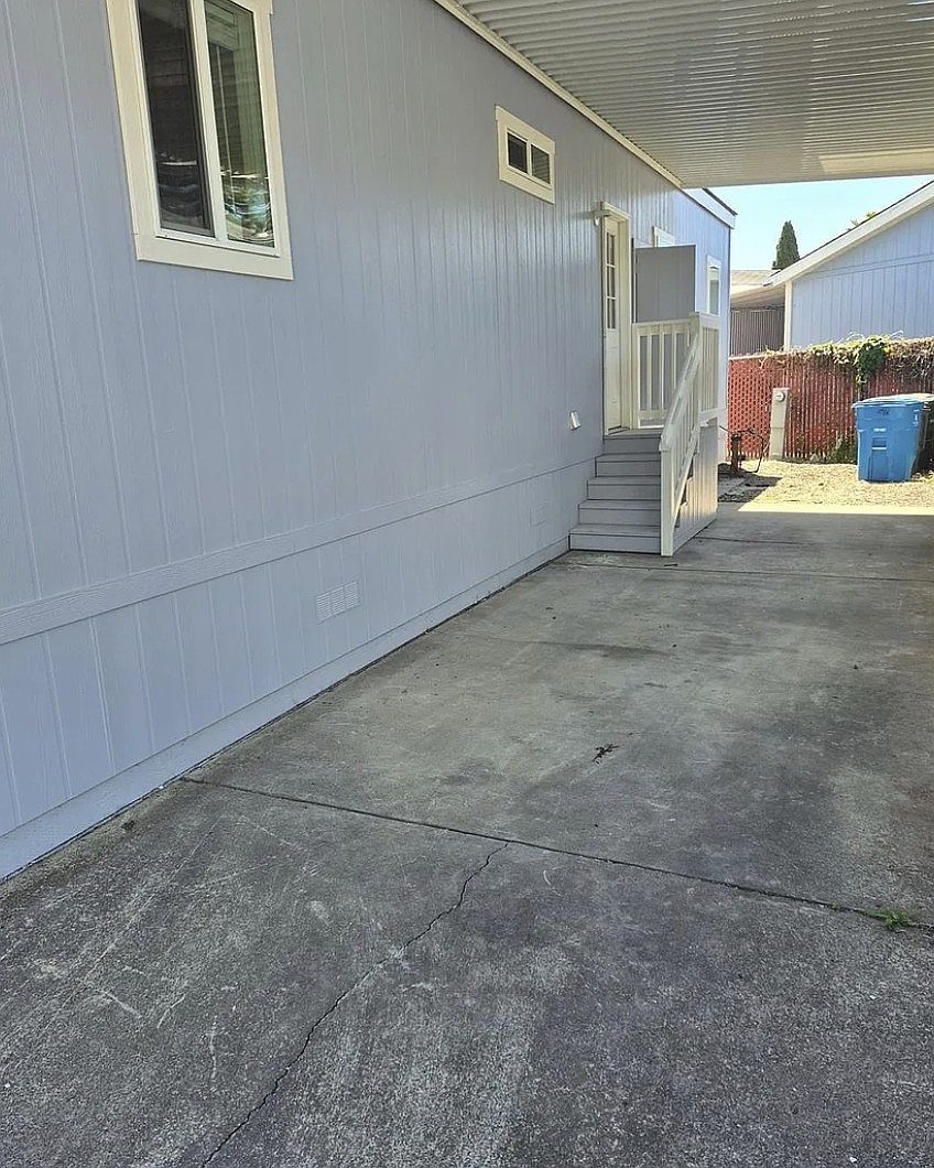246 Apple Ln photo 3