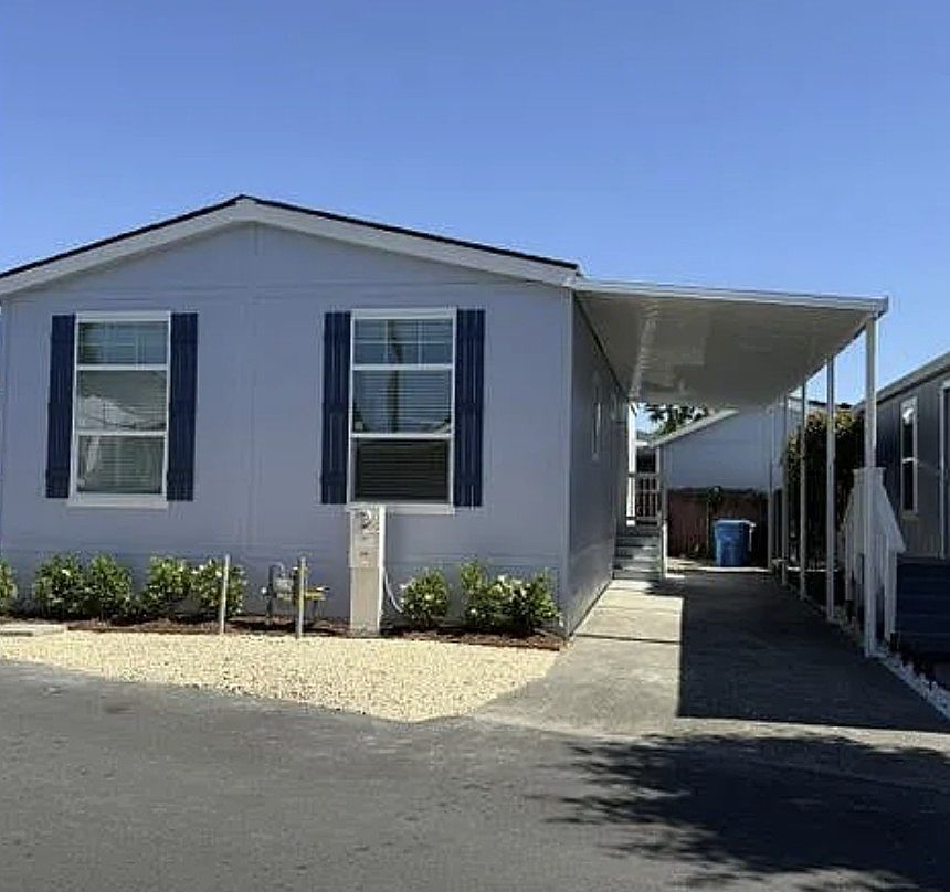 246 Apple Ln photo 2