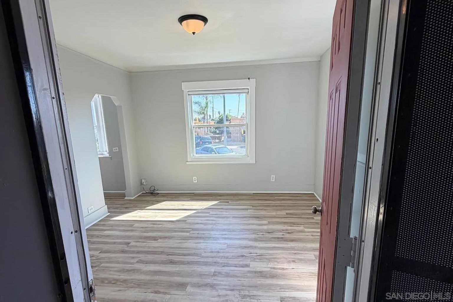 2578 L St photo 3