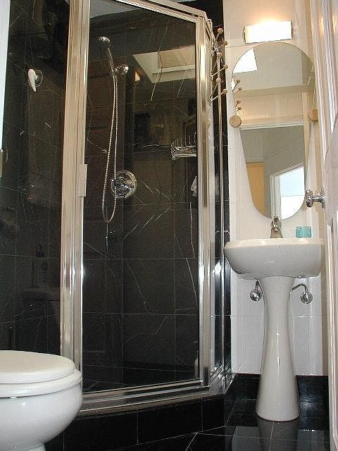 2BR/2BA Apartment on Judah St · San Francisco photo 4