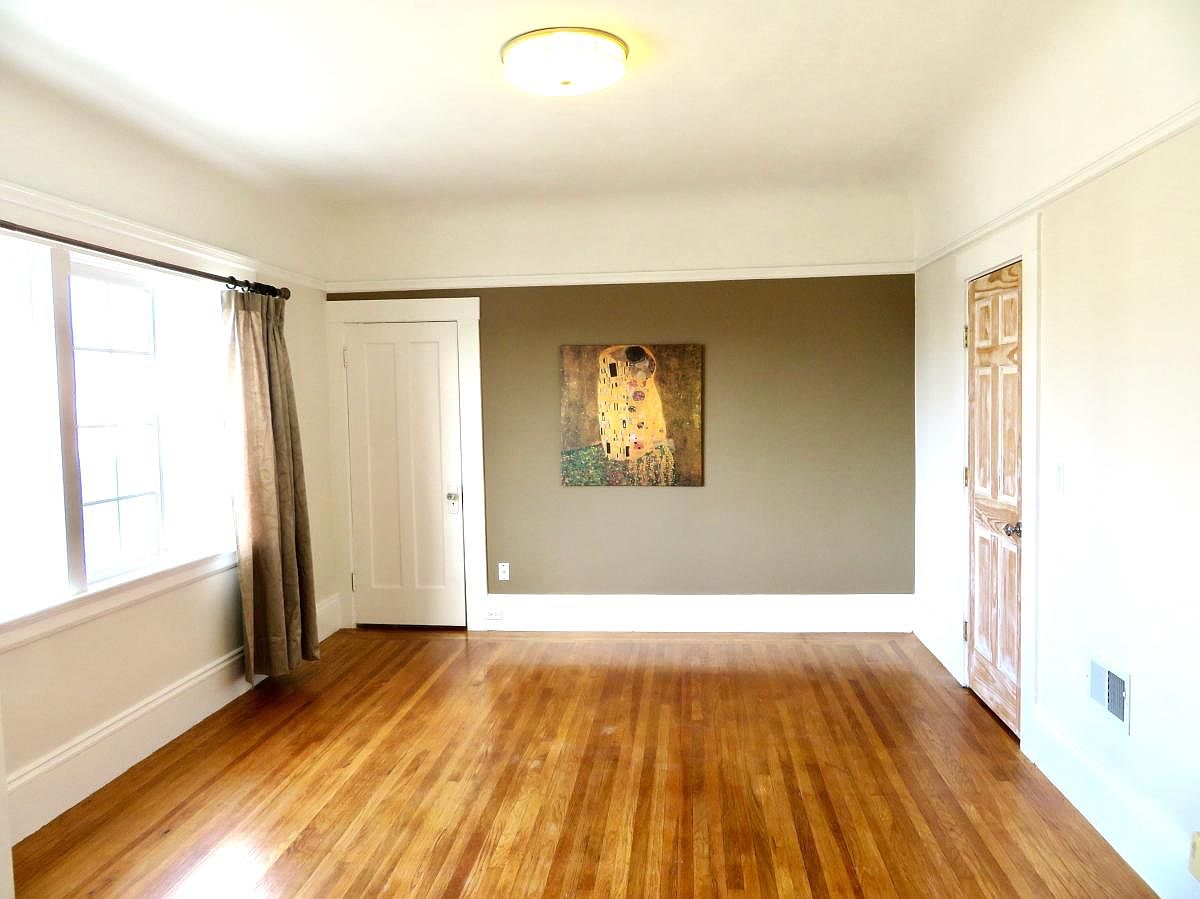 2BR/2BA Apartment on Judah St · San Francisco photo 2