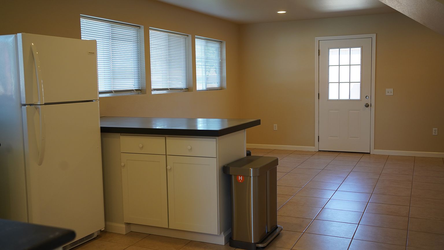 4139 Chico Ave photo 2