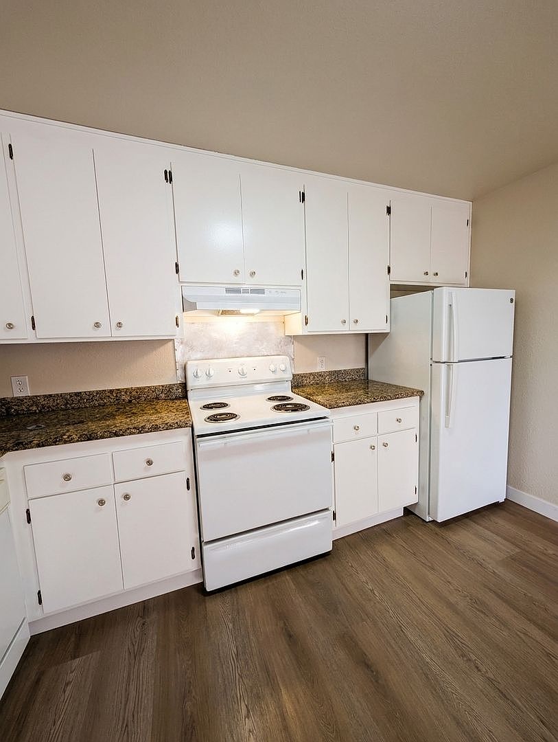 3811 39th Ave unit 01 photo 5