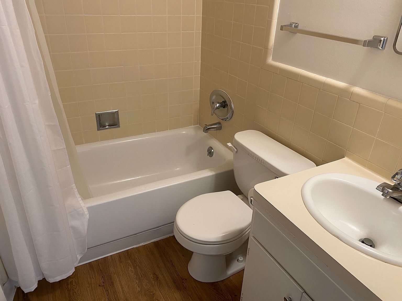 125 Ross St photo 3