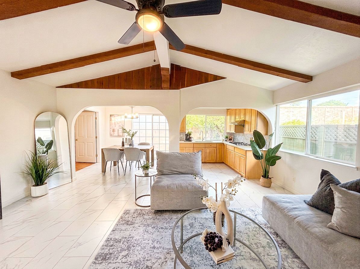 3BR/2BA Apartment on Hawthorne Ave · Hayward photo 2