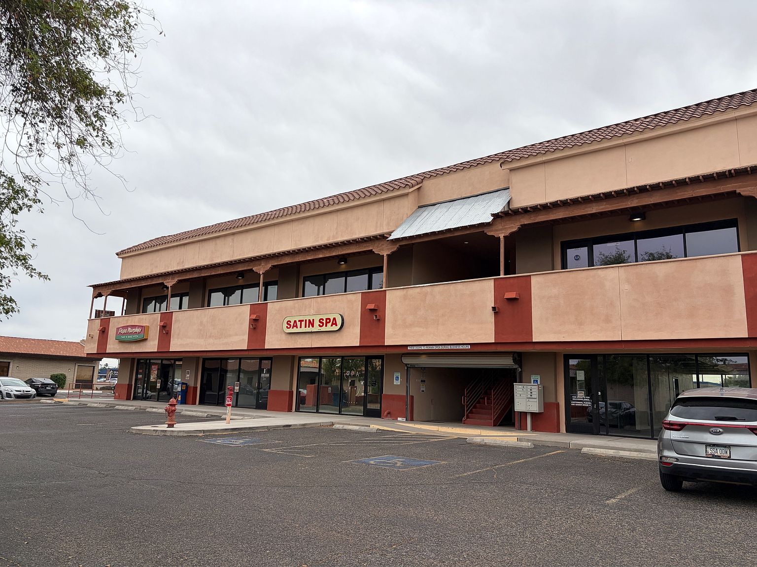 2114 W Apache Trl photo 2
