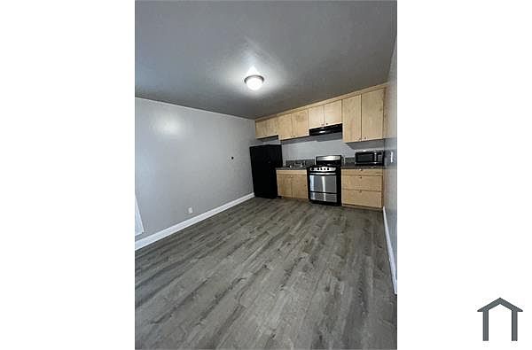 670 18th St photo 2