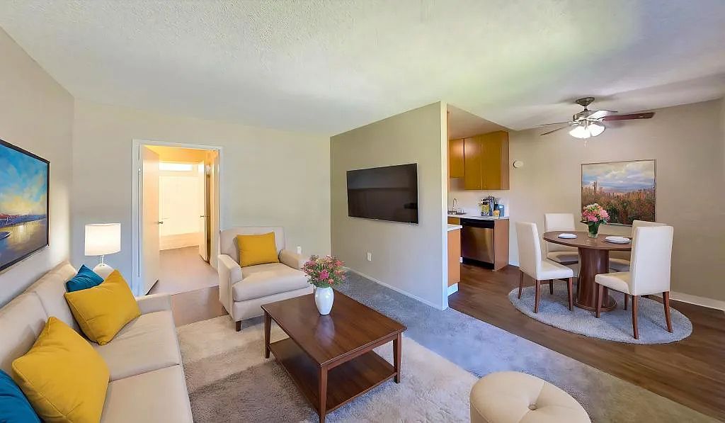 9809 Carlton Hills Blvd photo 2