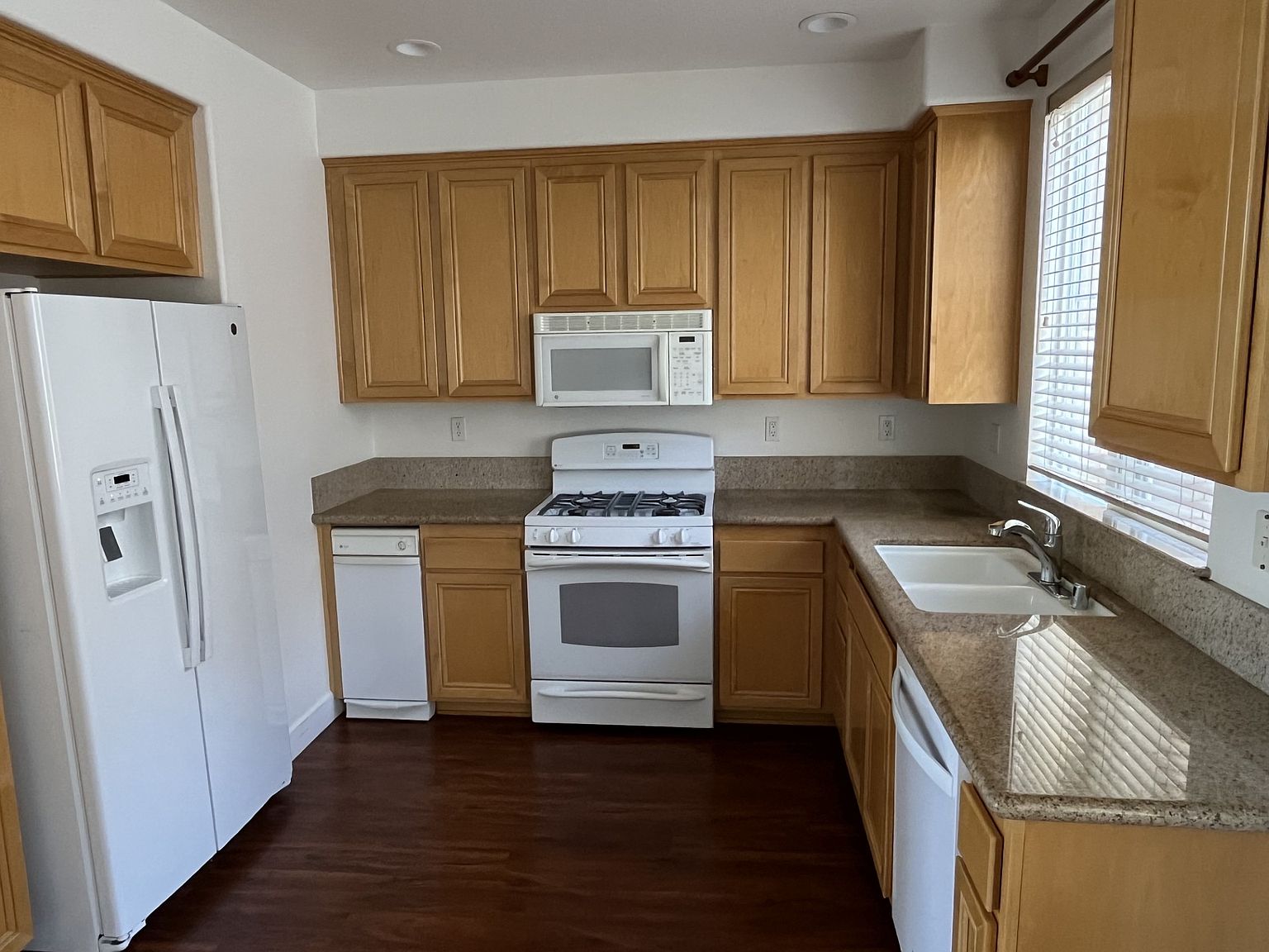2710 E Evans Rd E photo 2