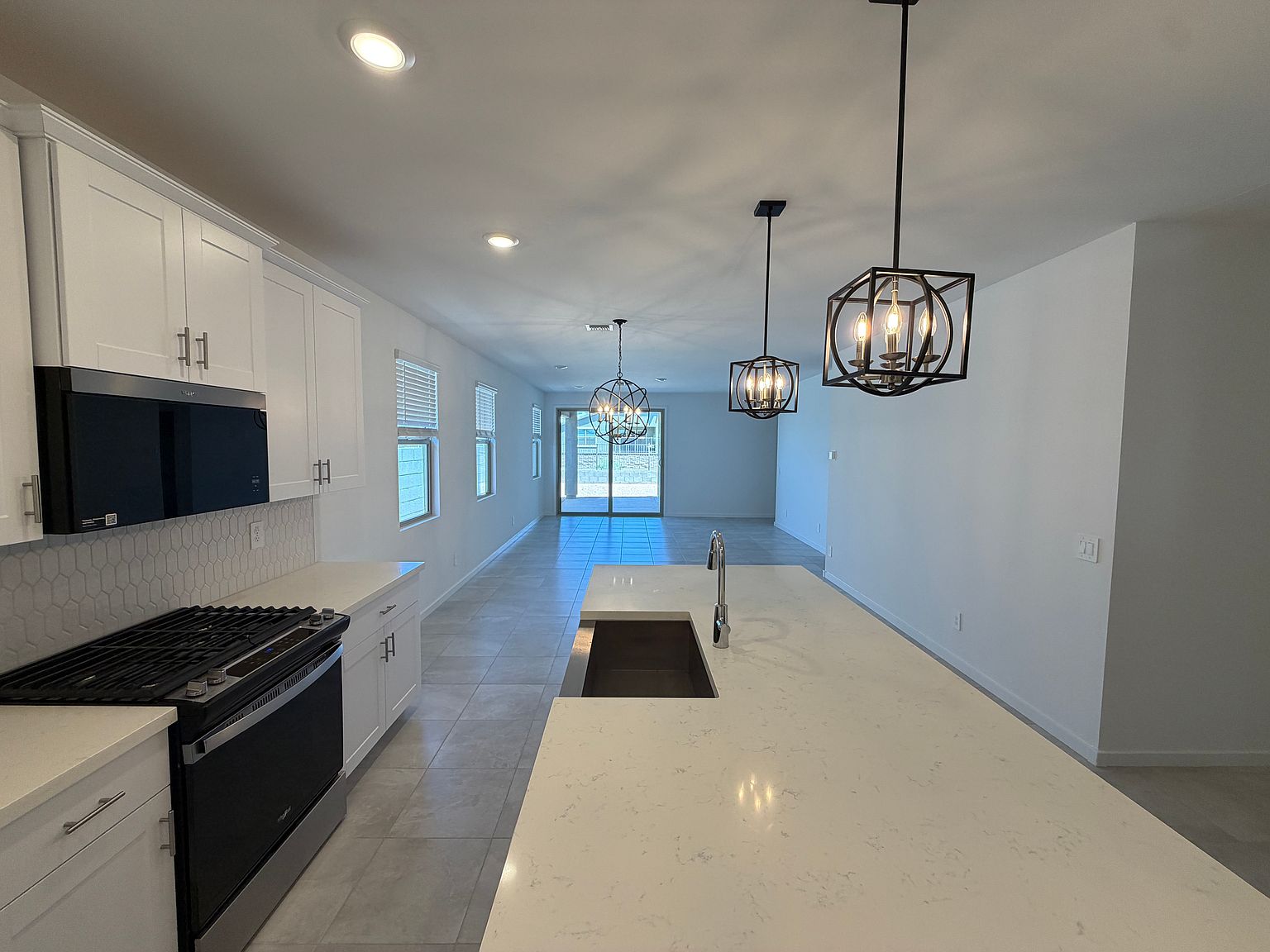15812 W Cottontail Ln photo 4