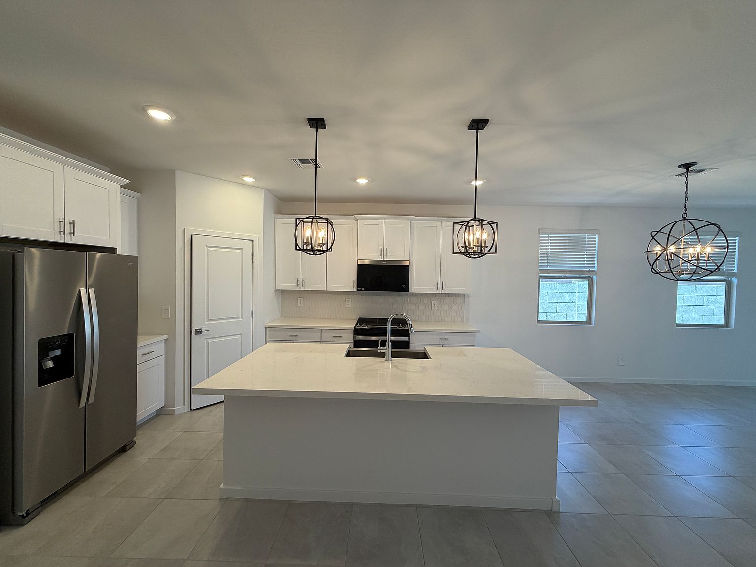 15812 W Cottontail Ln photo 5