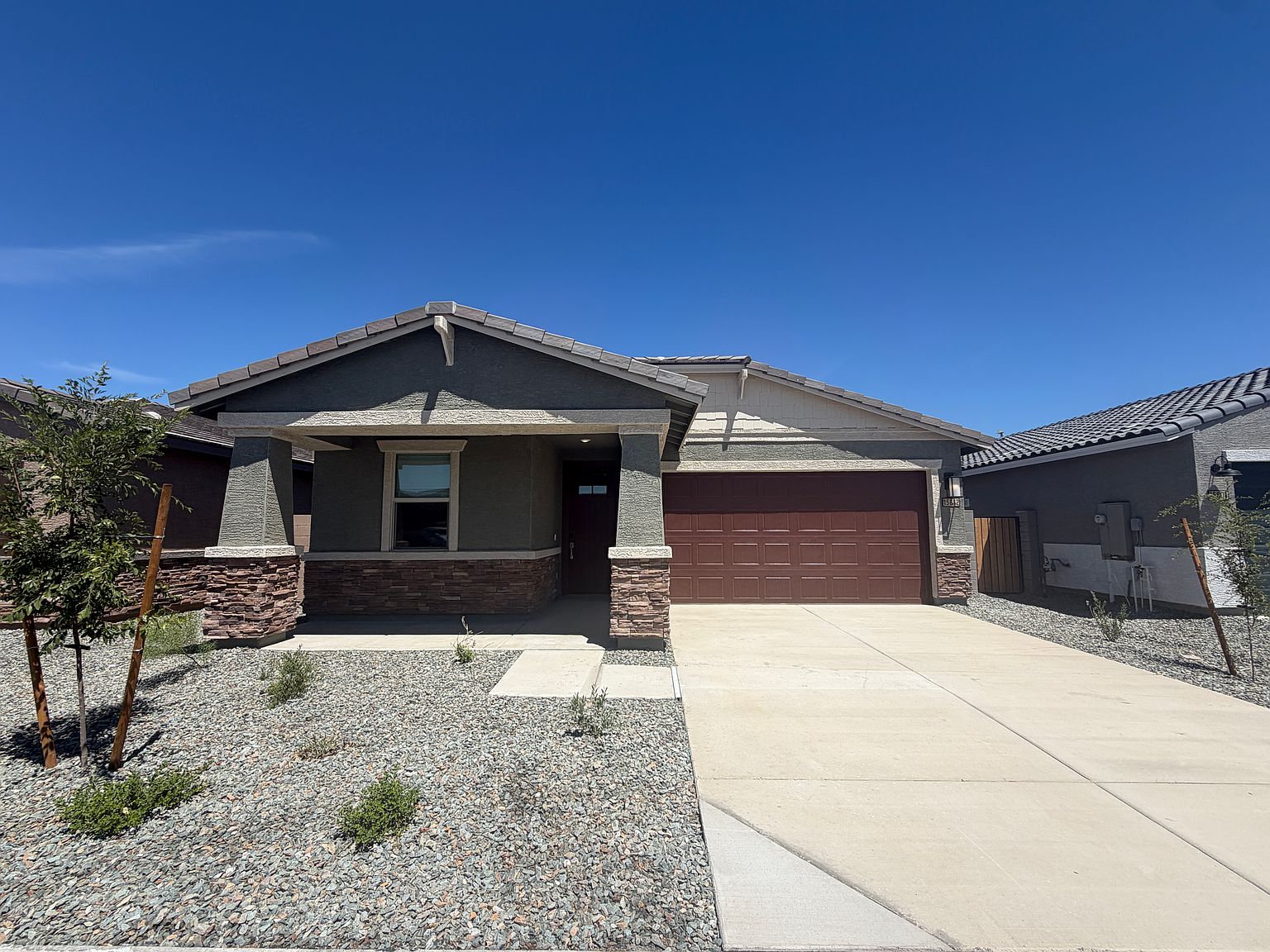 15812 W Cottontail Ln photo 2