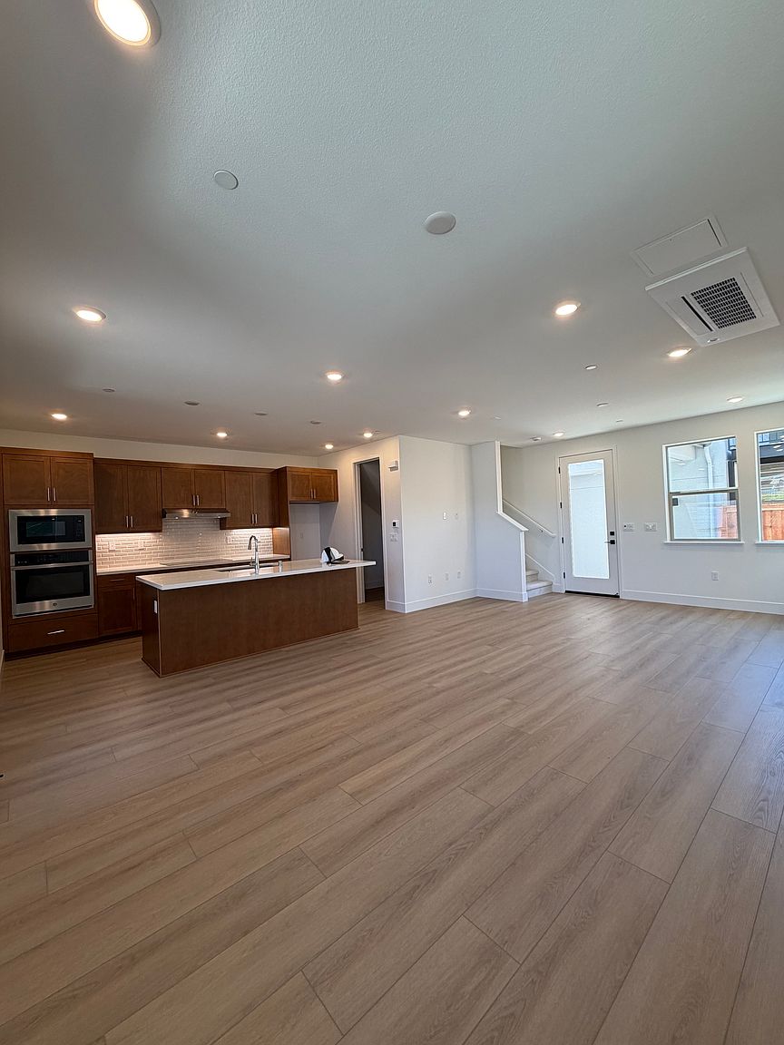 3846 Aviano Way Dublin, CA 94568 photo 2