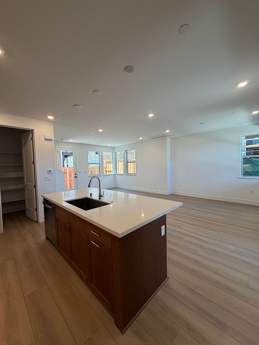 3846 Aviano Way Dublin, CA 94568 photo 3