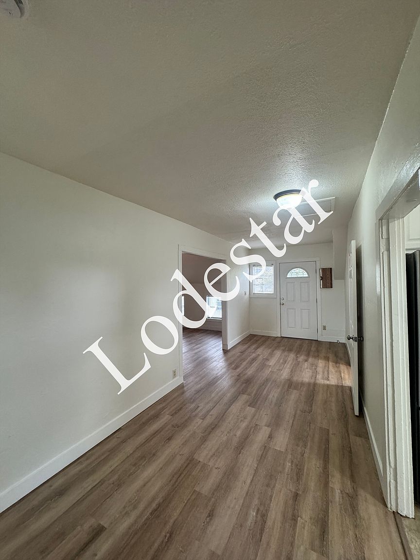 302 Carolina St unit #C photo 4