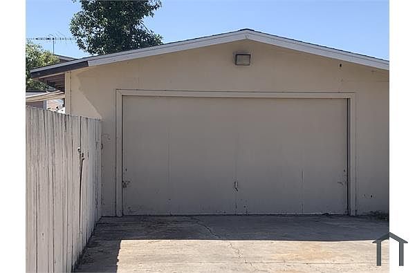 1262 Marline Ave photo 2