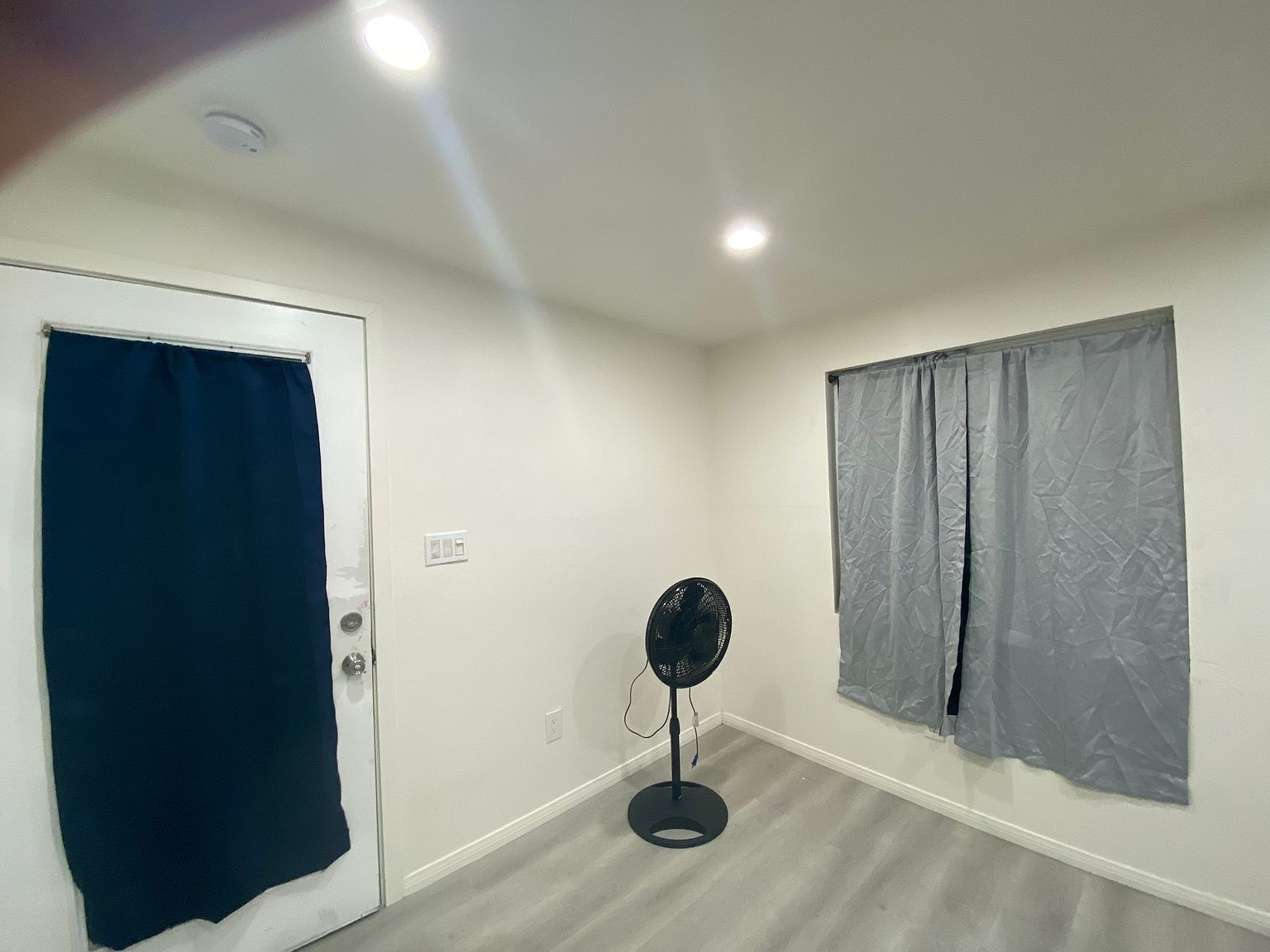 38 N Euclid Ave Room B photo 3