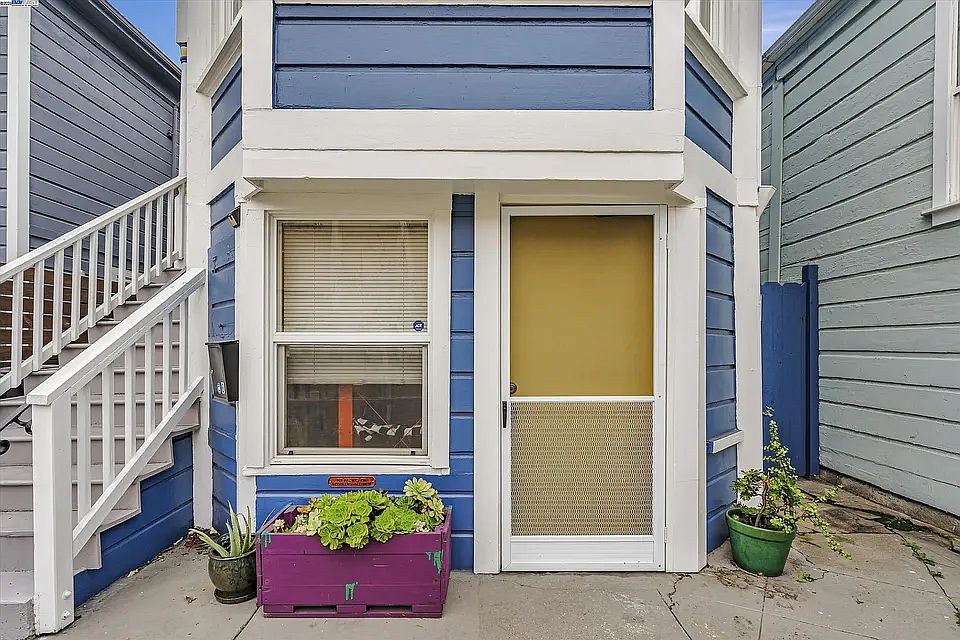 340 Peralta St photo 2