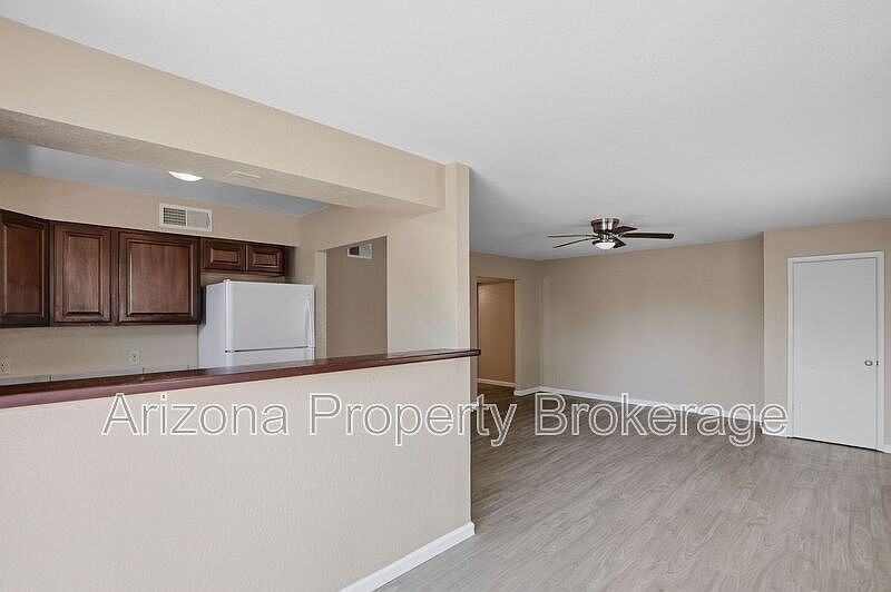 607 W Rio Salado Pkwy Mesa, AZ 85201 photo 3