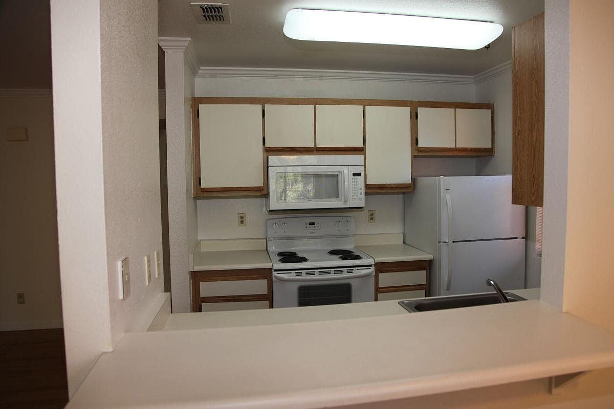 2916 Redwood Pkwy photo 4