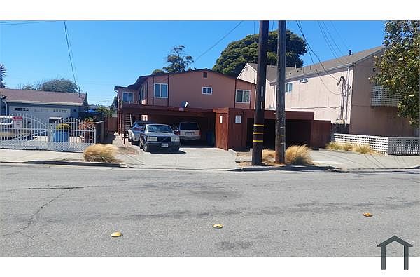 721 10th St photo 2