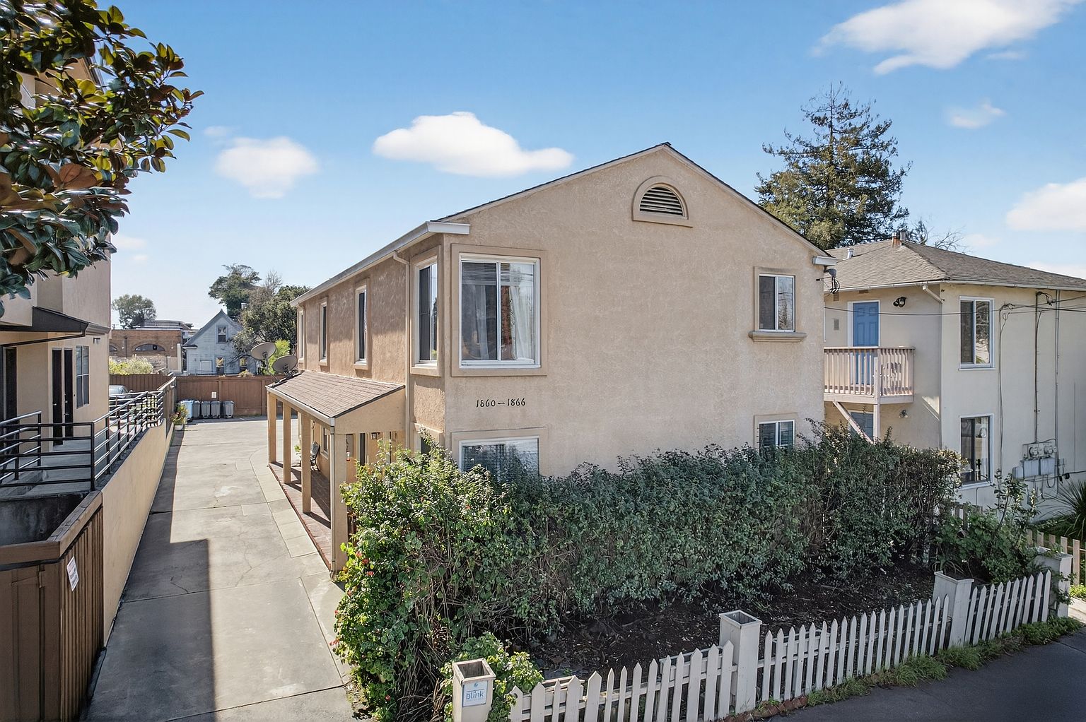 2BR/1BA Apartment on Dwight Way · Berkeley photo 3