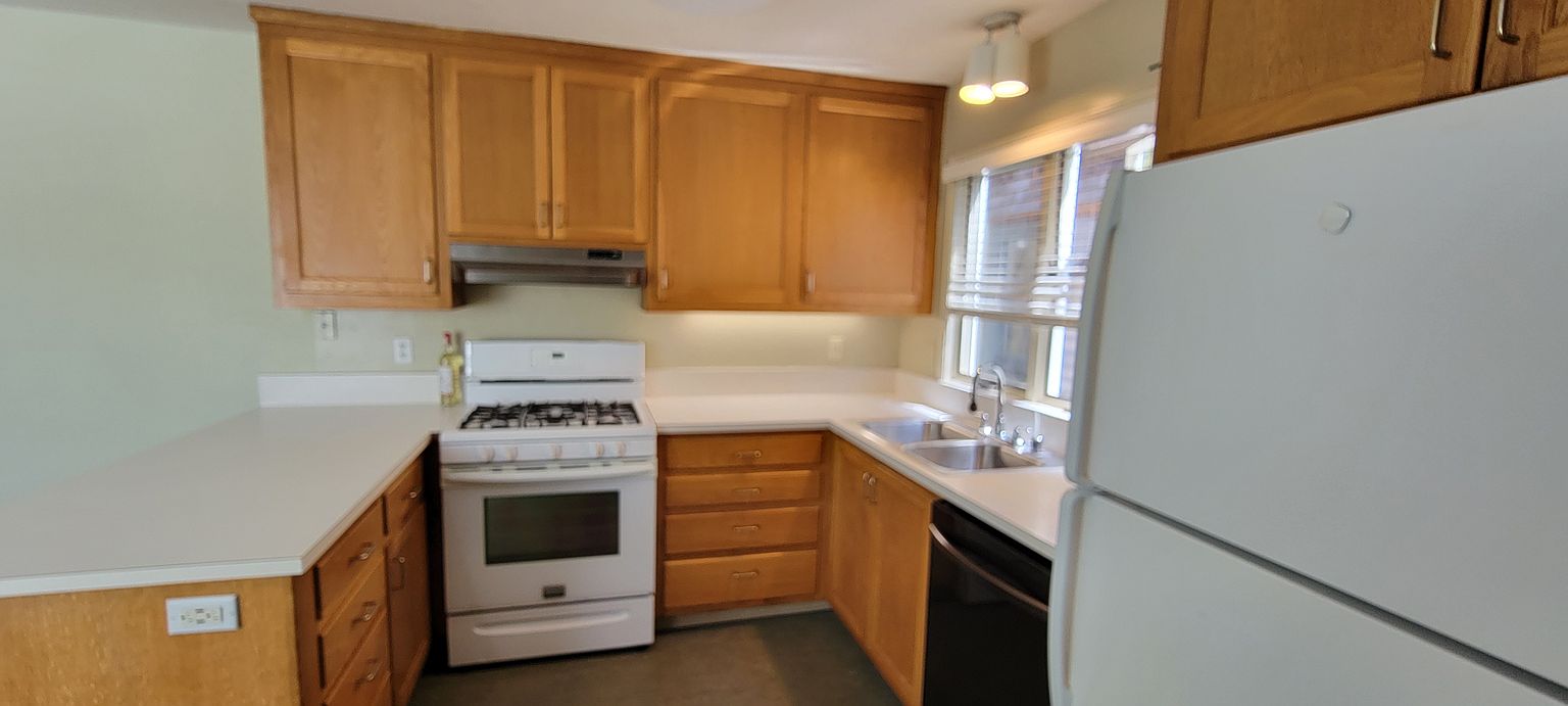 2720 Stuart St photo 2