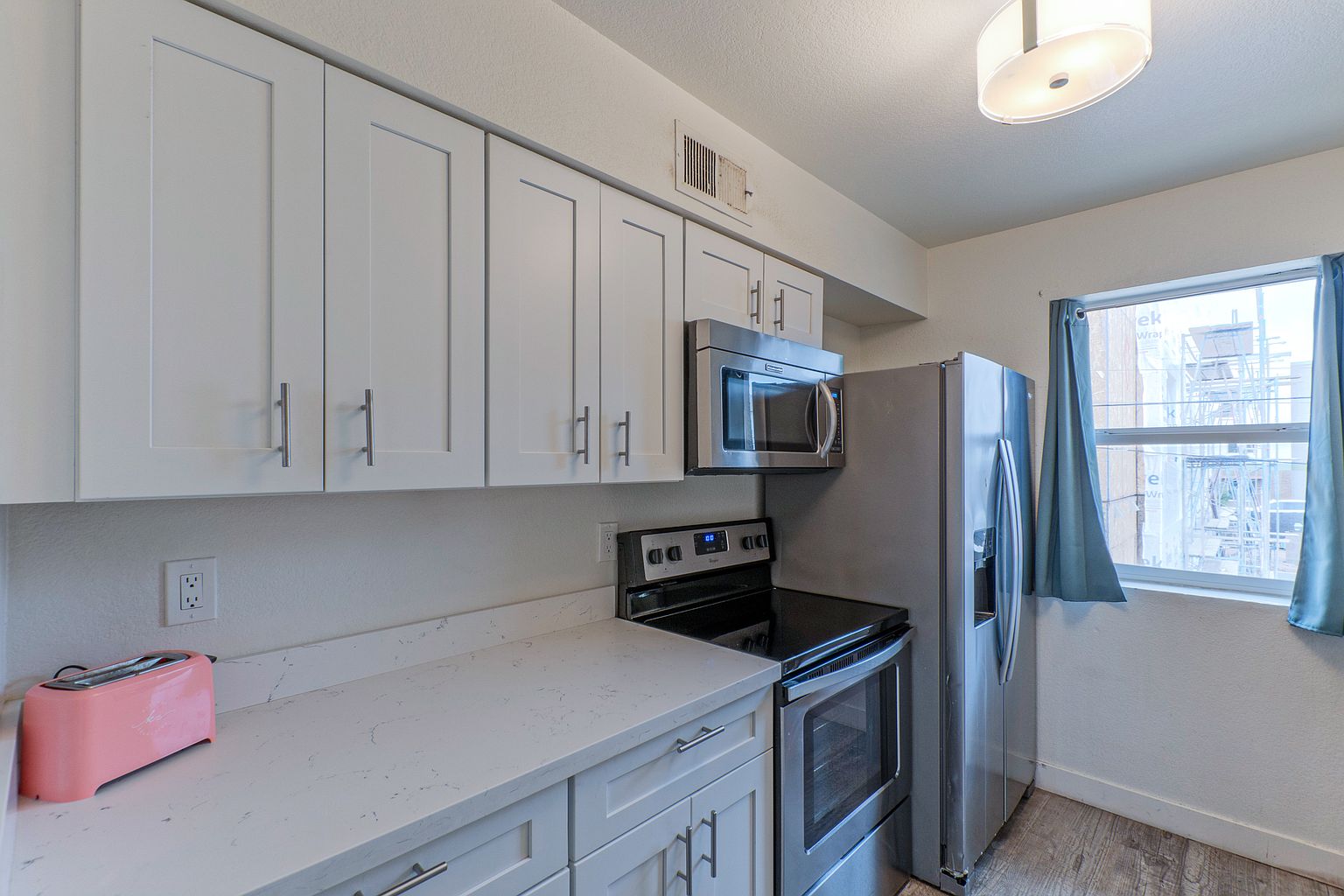 2087 E Lemon St photo 5