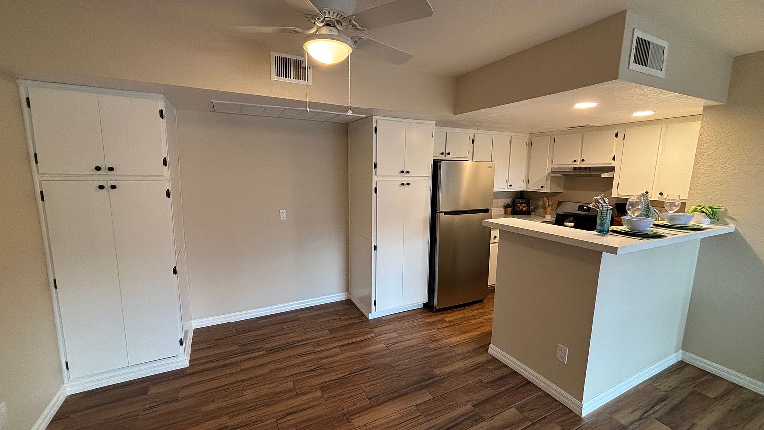 3601 W Tierra Buena Ln Phoenix, AZ 85053 photo 3