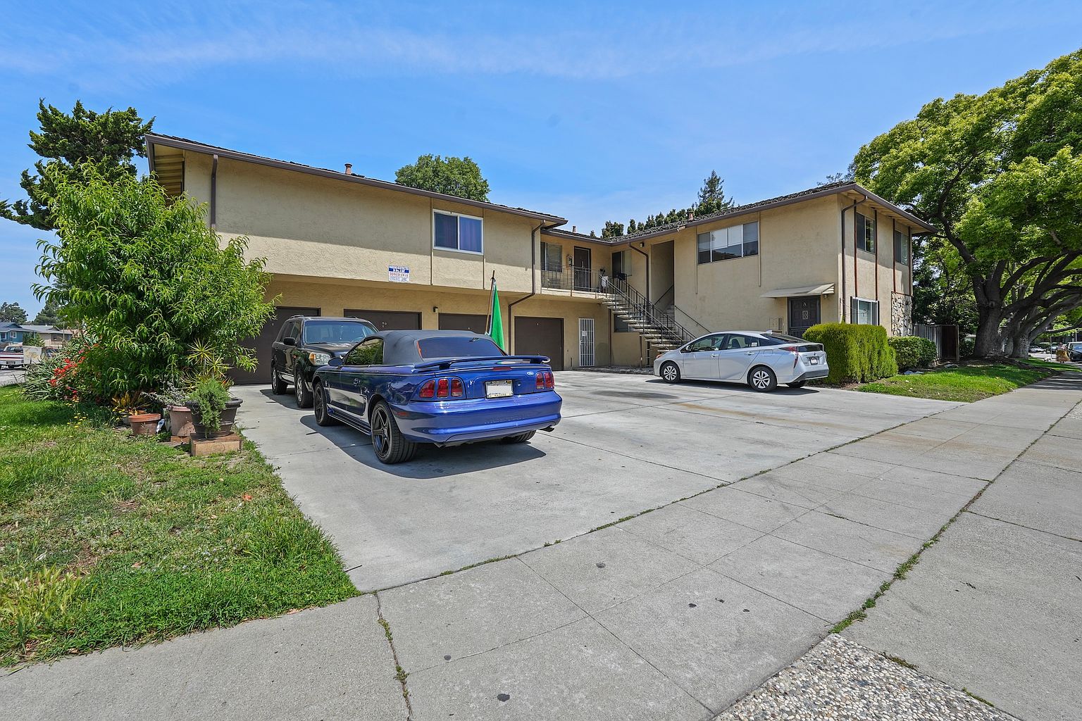 1248 Francisco Ave photo 2
