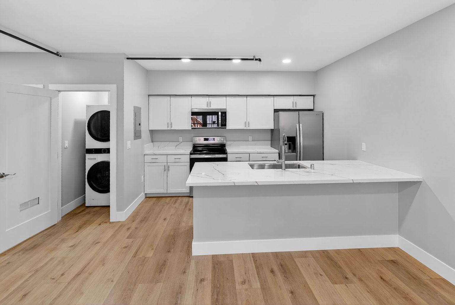 1520 Independence Way photo 3