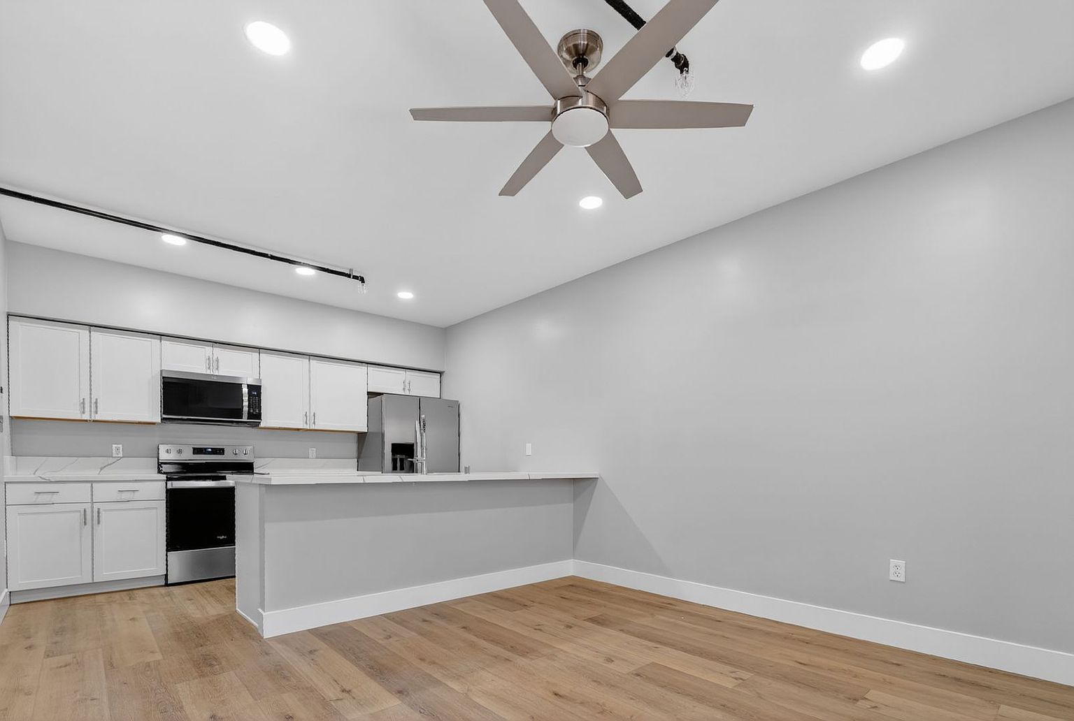 1520 Independence Way photo 4