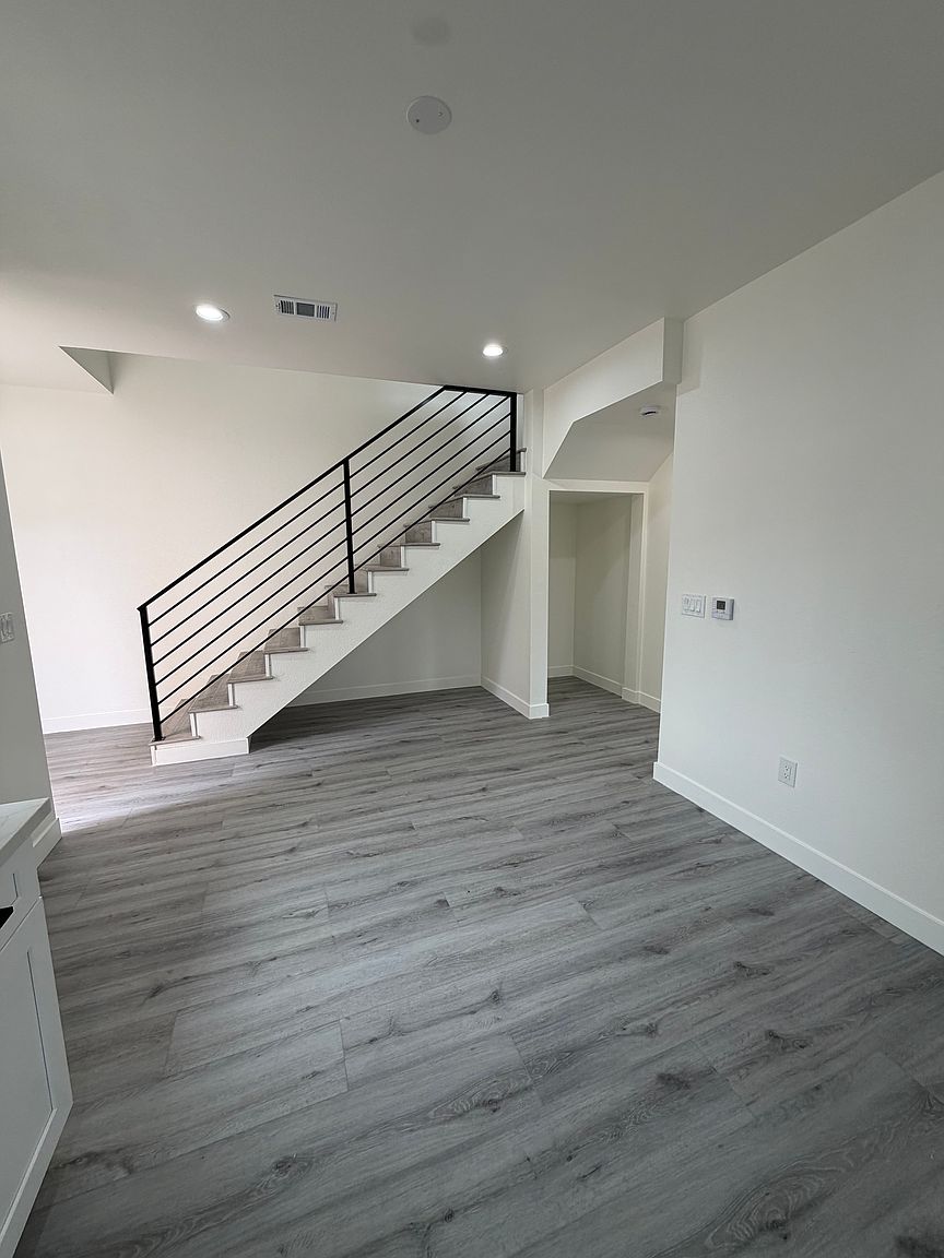 3687 44th St photo 4