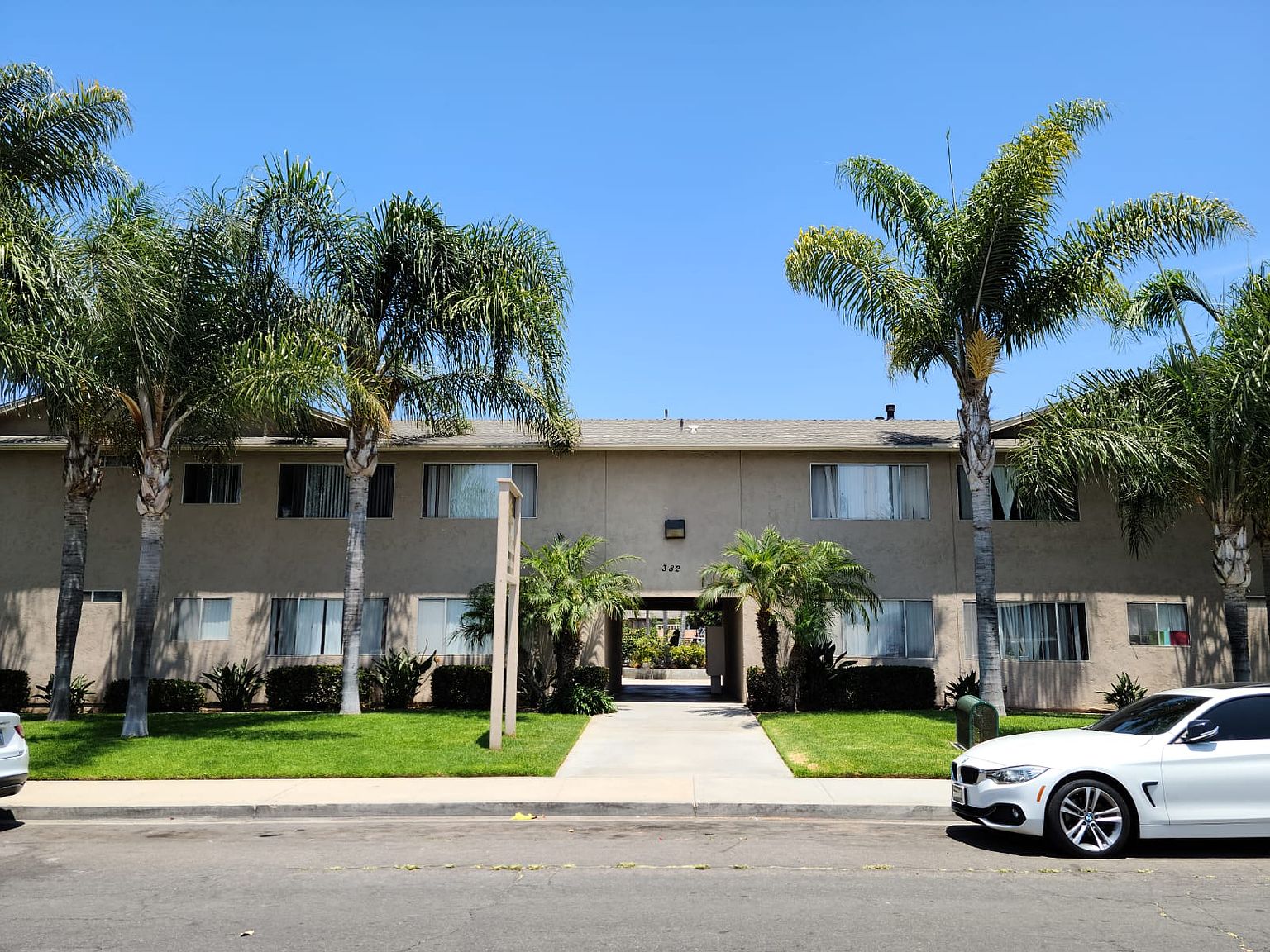 2 Bed 1 Bath photo 2