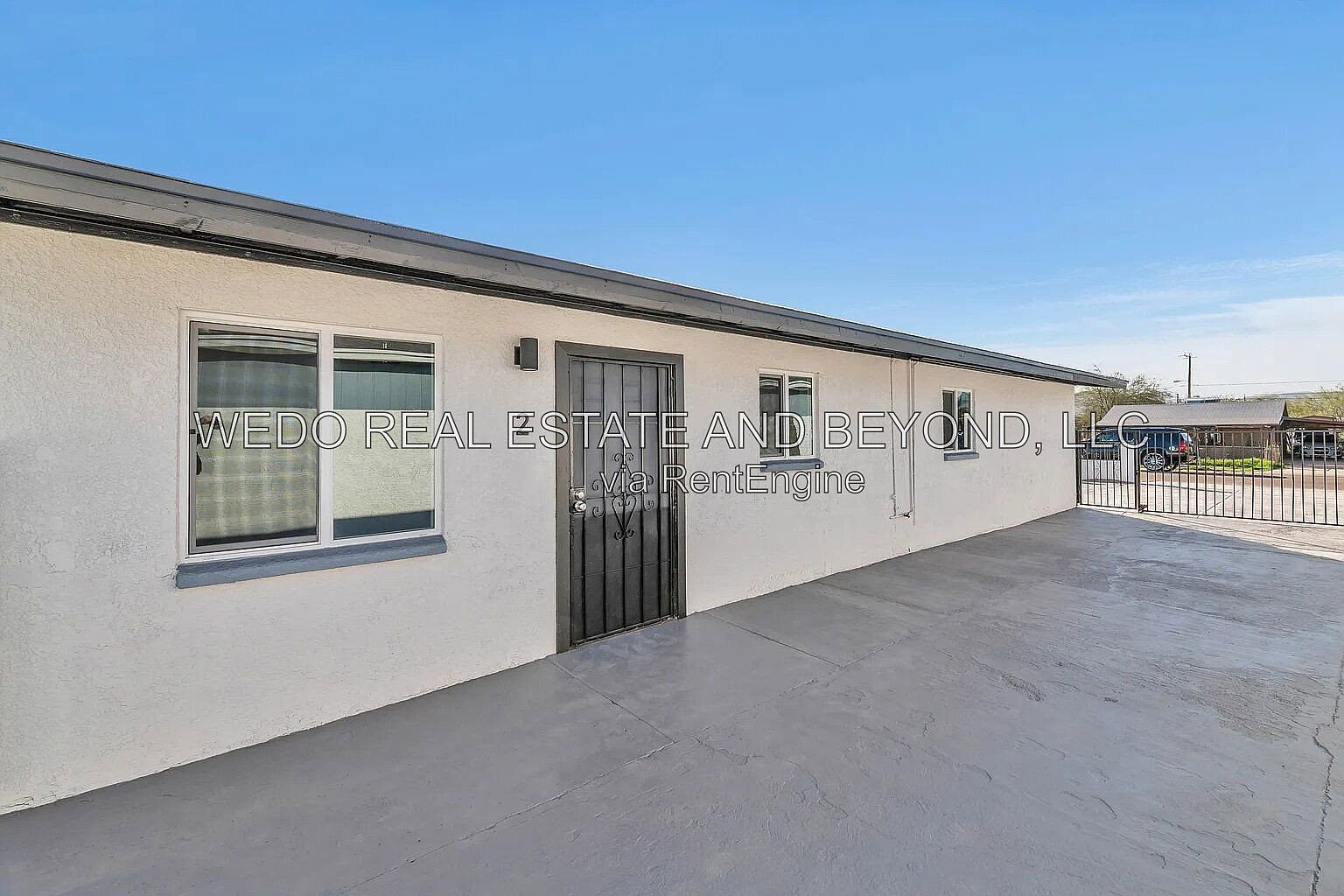 732 W Southgate Ave Phoenix, AZ 85041 photo 2