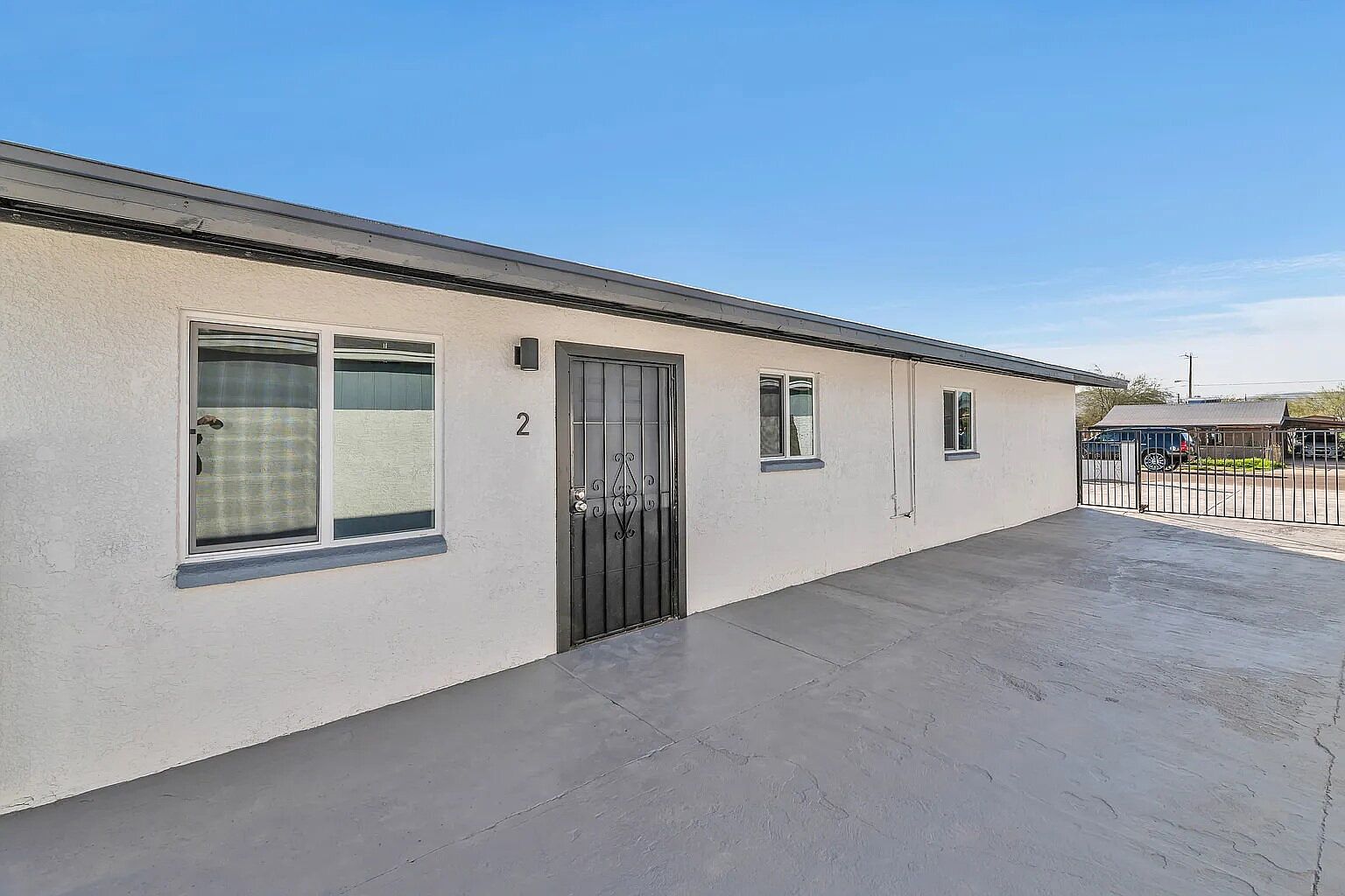 732 W Southgate Ave Phoenix, AZ 85041 photo 4