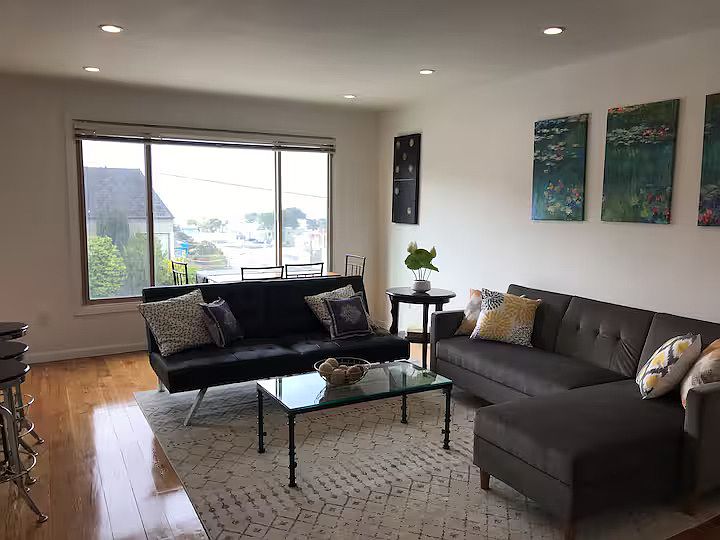 80 Seal Rock Dr photo 2