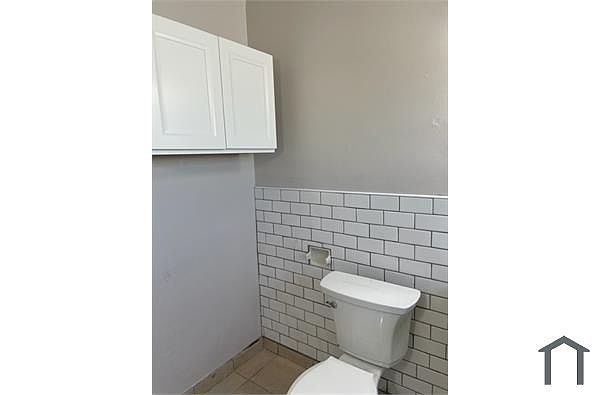 165 Glover Ave photo 5