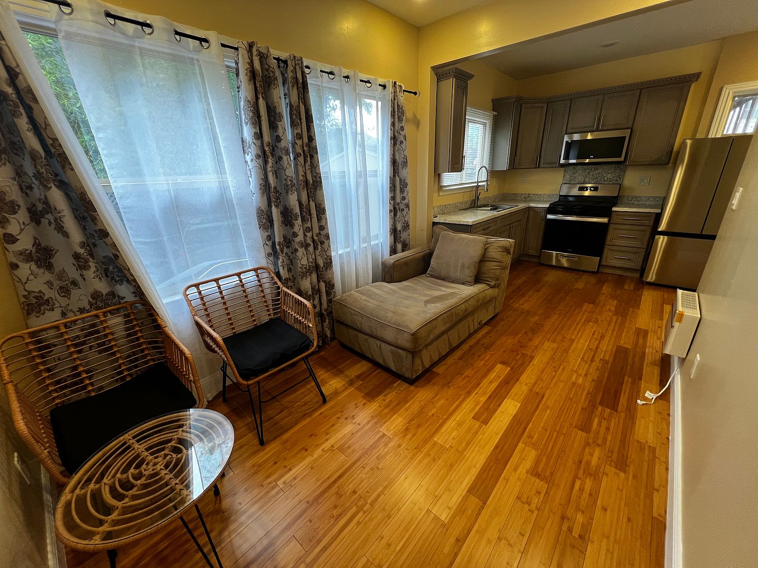 1BR/1BA Other on 32nd St · Emeryville photo 5
