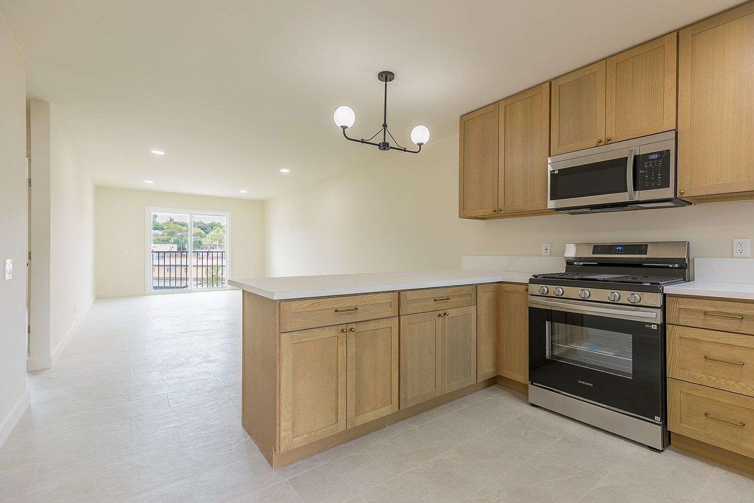 840 Sinkler Way photo 2