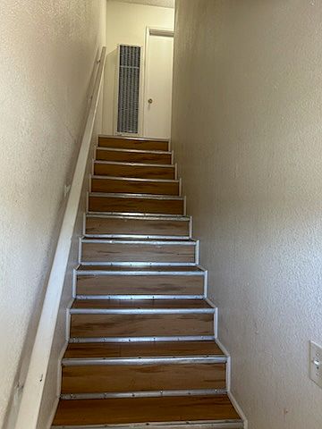 105 Freeway Dr photo 4