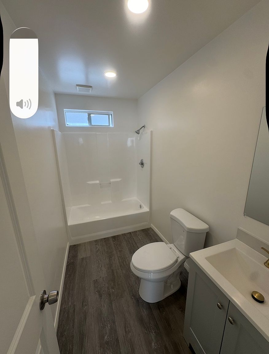 2857 Broadway photo 5