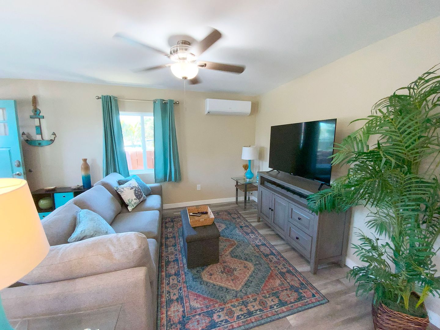 246 Calla Ave photo 4