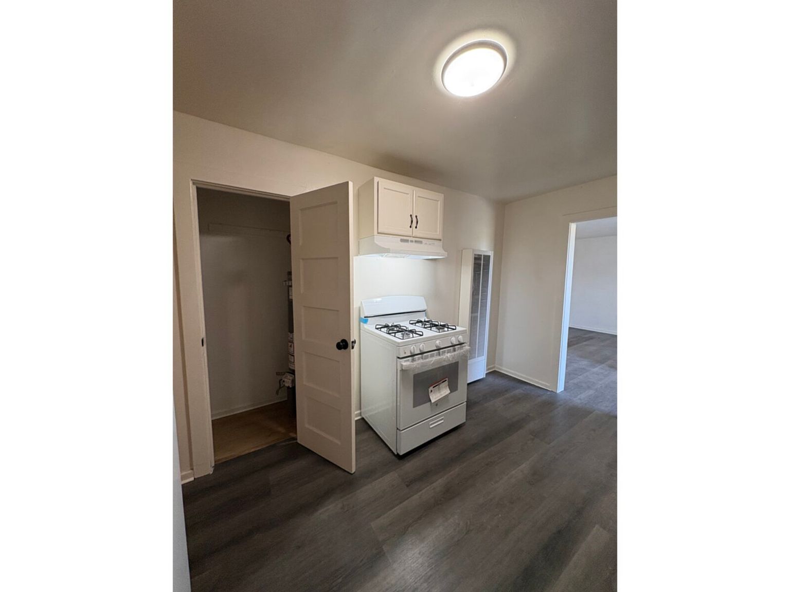 39 E 6th St unit B photo 2