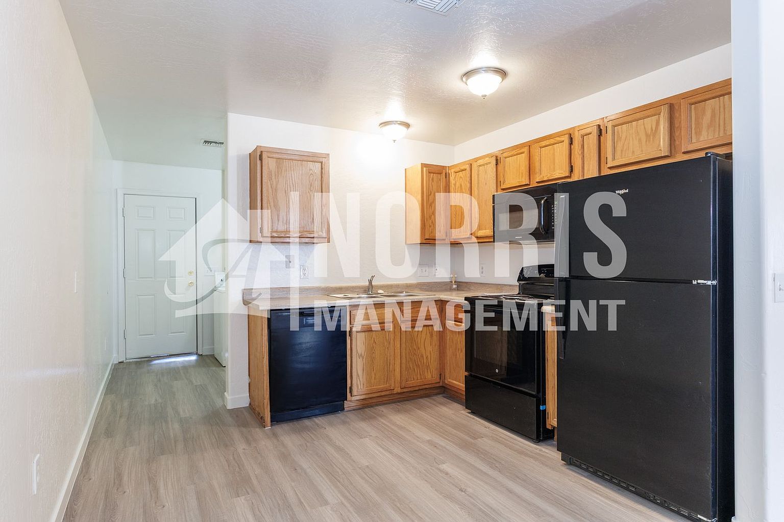 B 323 photo 5