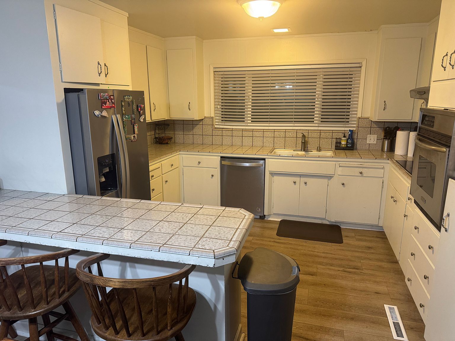 607 Lighthouse Ave photo 3