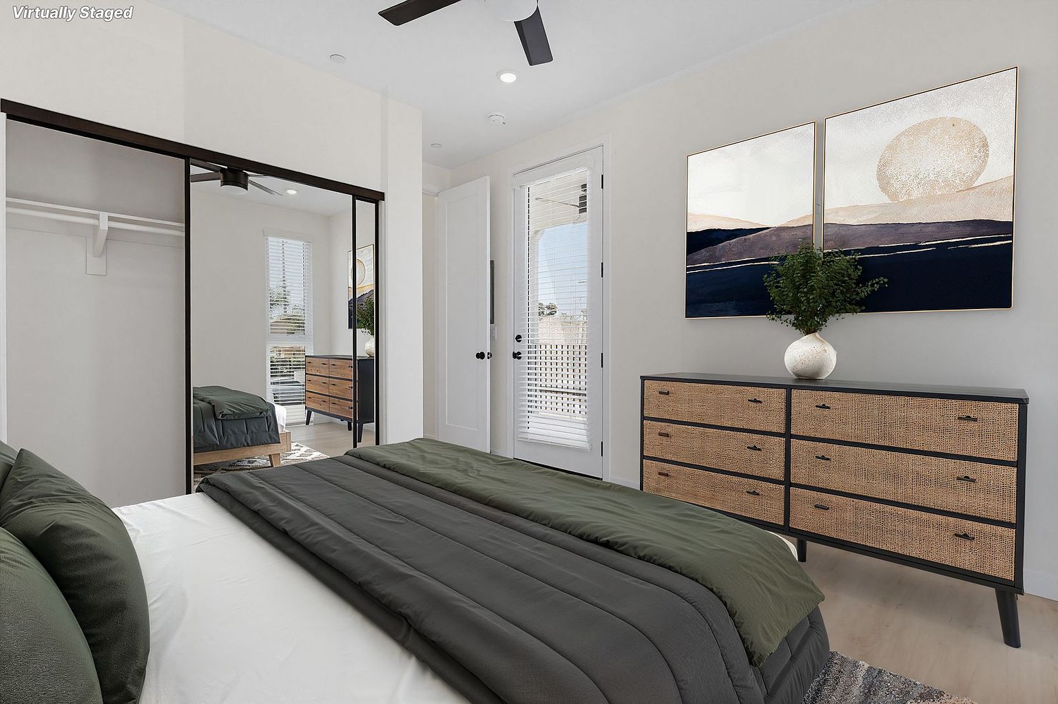 studio  1.0 baths (277 sqft) photo 5