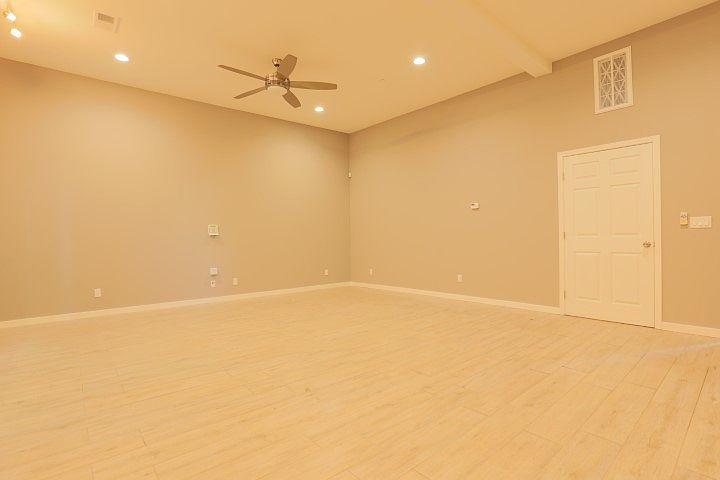 3215 Telegraph Ave photo 3