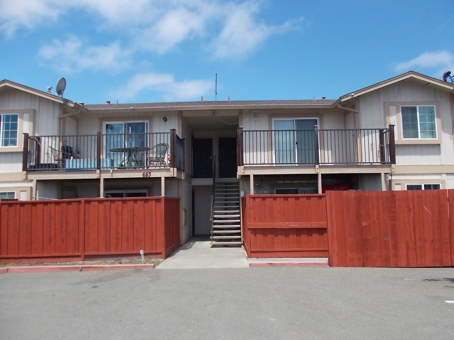683 Shepherd Ave, Unit D Rental photo 3