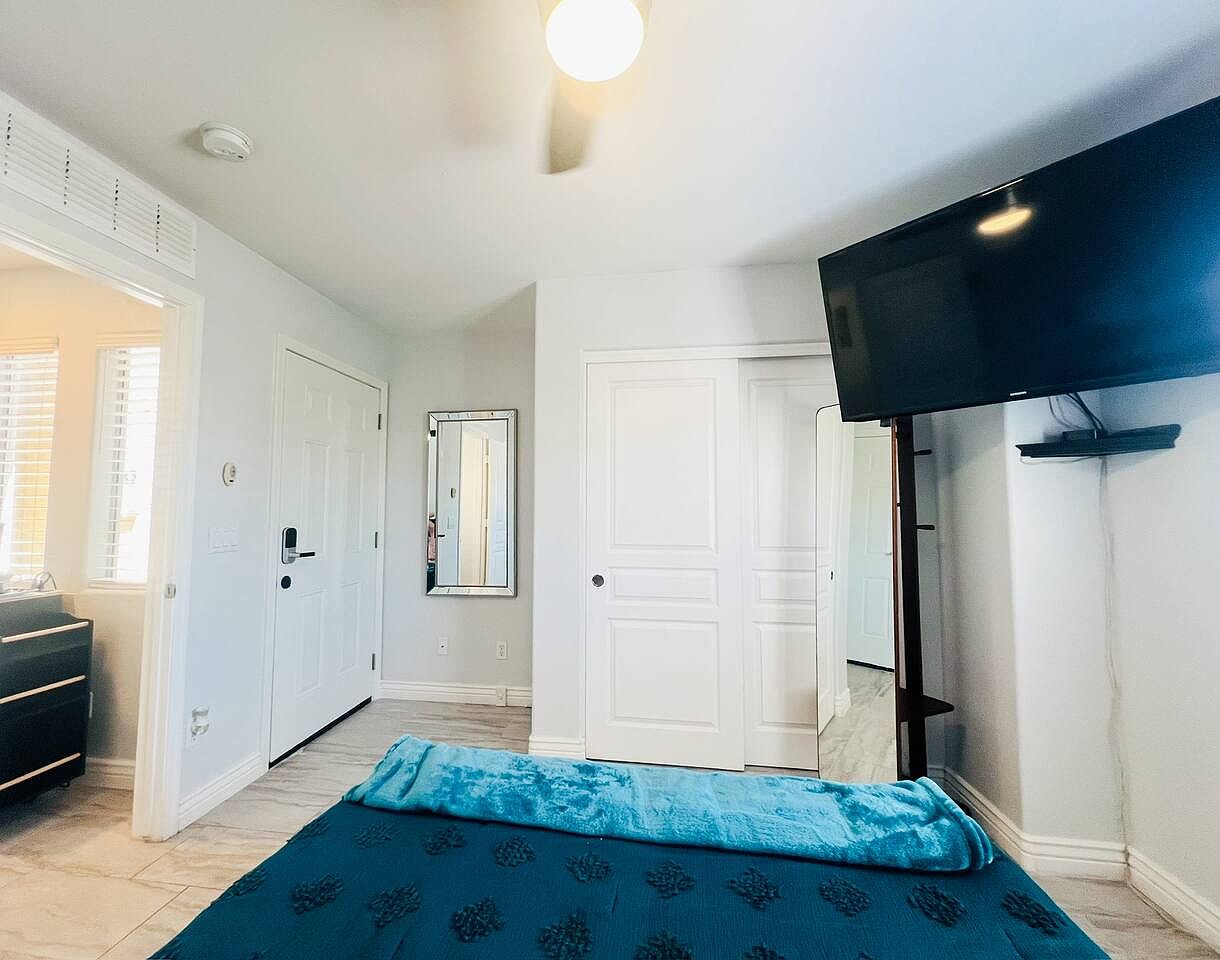 750 E Eagle Ln photo 5